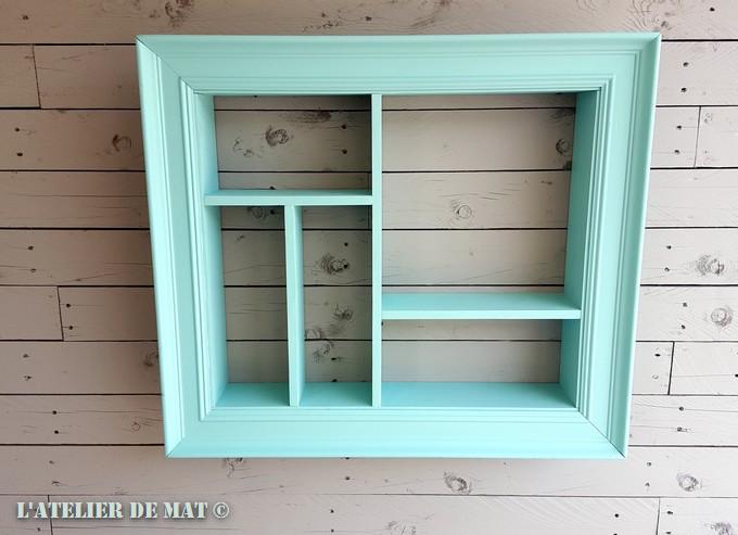 joli cadre etagere bleu pastel-nice blue pastel shadow box