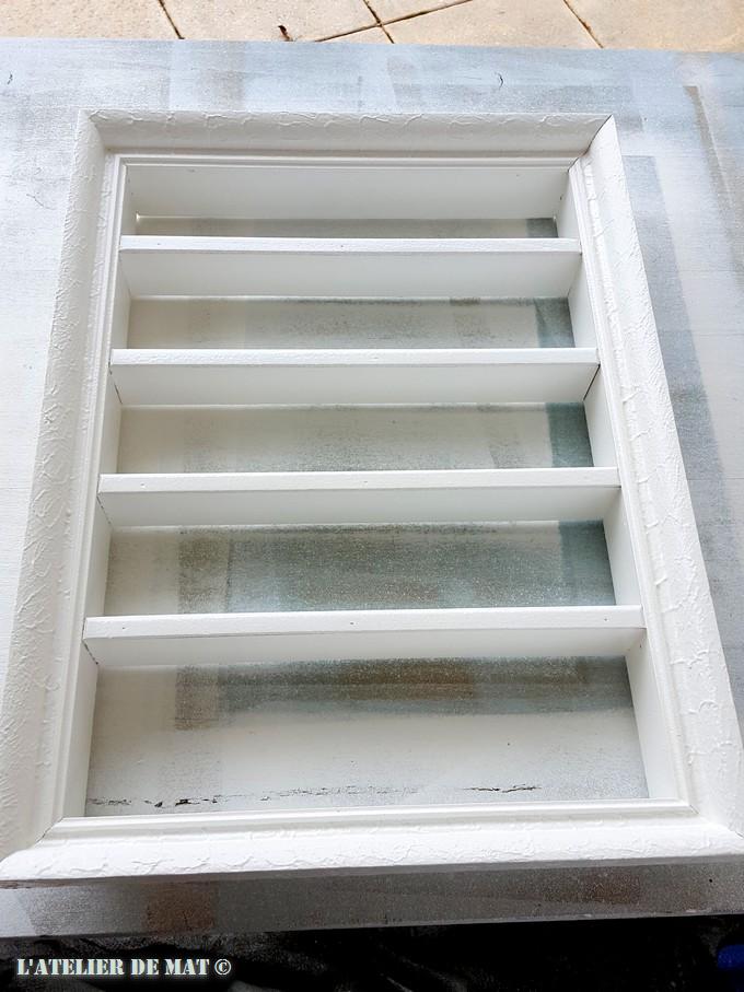 Etagere pour vernis à ongles - Shadow box for nail polish by l'Atelier de Mat