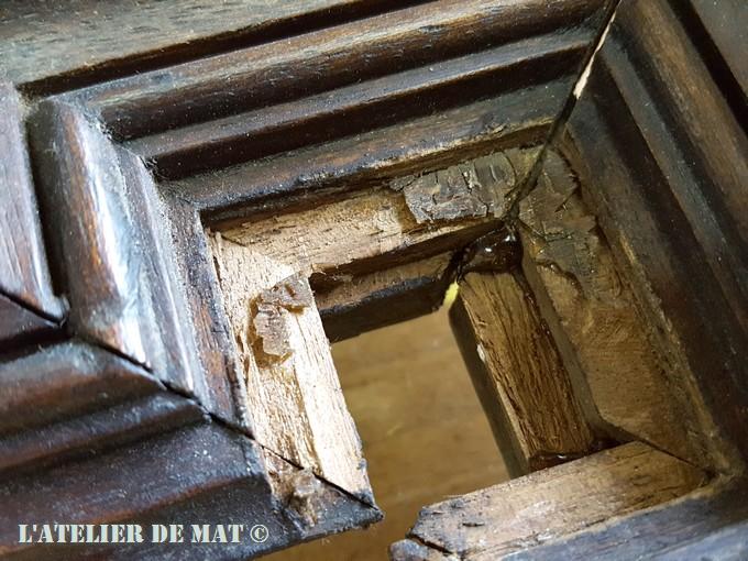 Vieille colle à bois sèchée - Old dryed wood glue