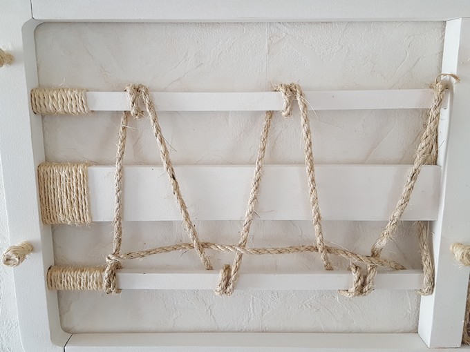 chaise et cordes - chair and ropes