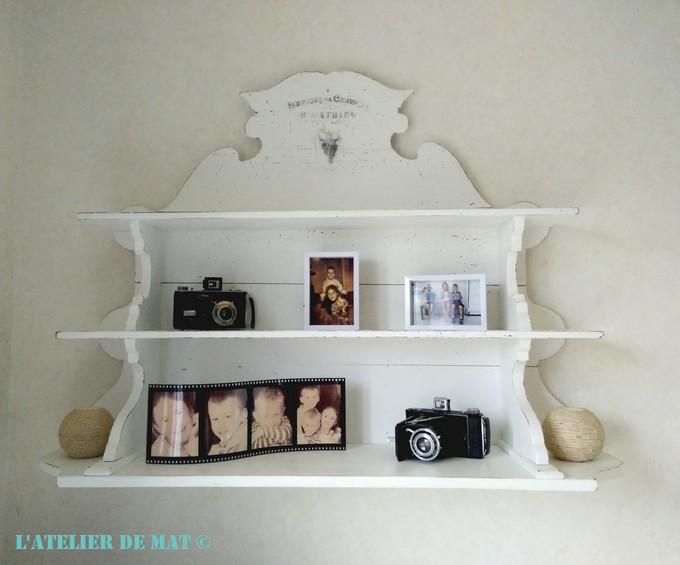 Etagere vintage blanche patinée Etagere vintage blanche patinée
