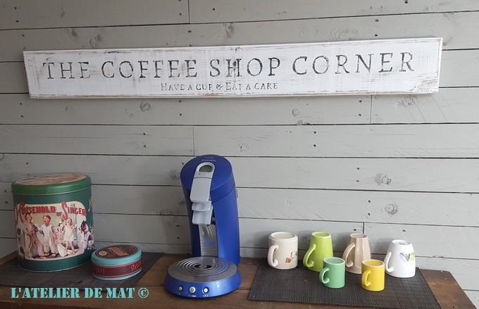 Panneau et lettres peints à la main Panneau et lettres peints à la main