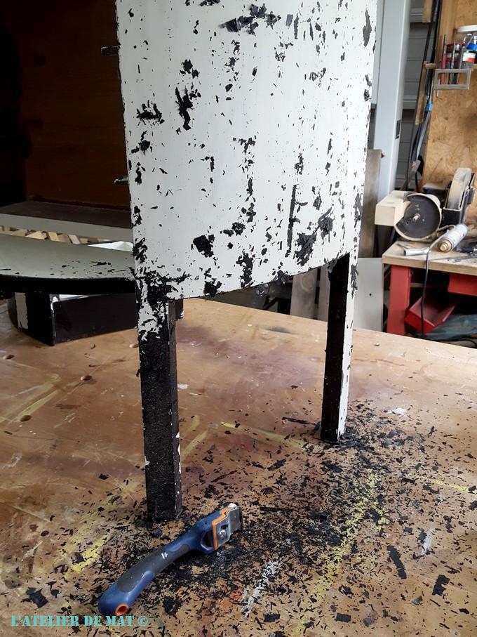 Décapage peinture commode