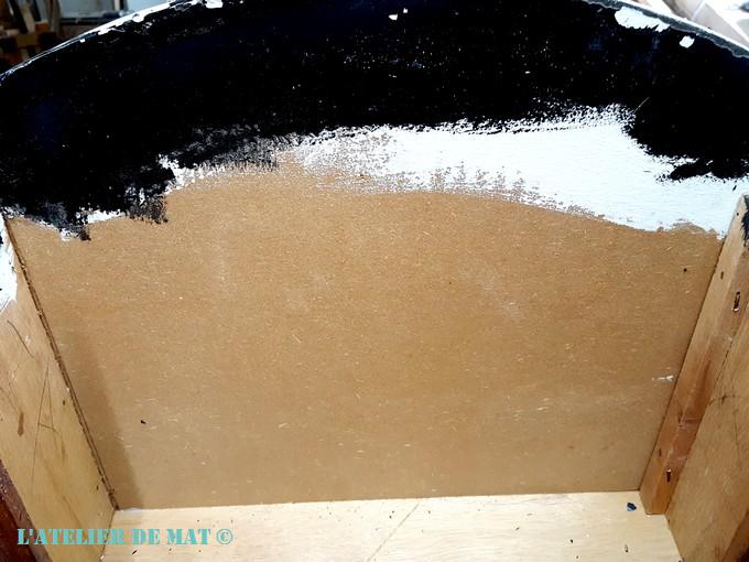 Interieur commode avant decapage