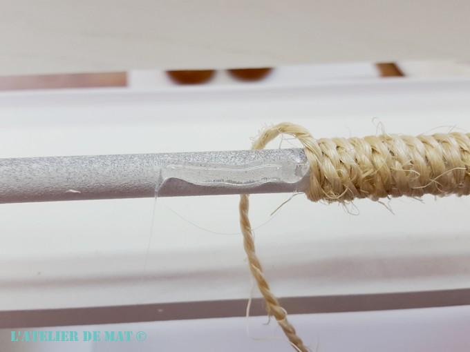 Collage de la cordelette