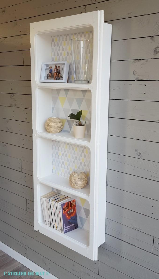 Fenêtre étagère papiers peints Tarek et Goutte bleu