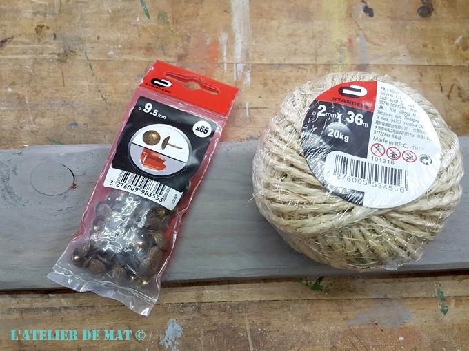 Clous tapissier et ficelle