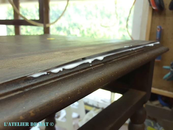 Collage placage table Louis XIII 