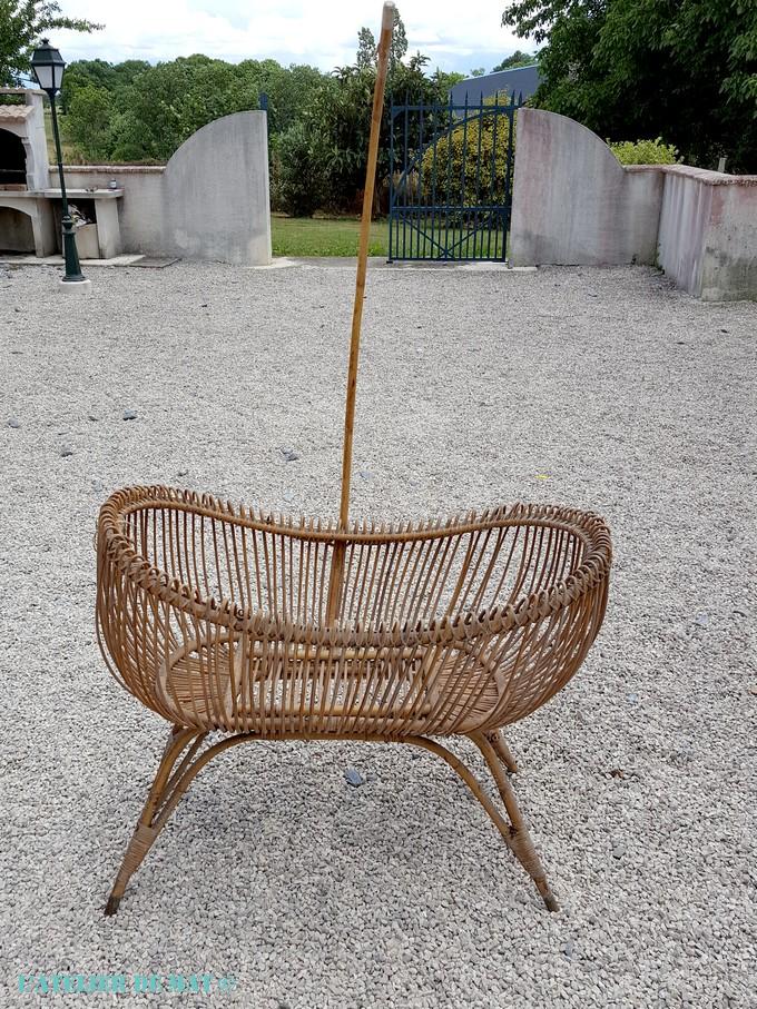 Berceau vintage en rotin Berceau vintage en rotin