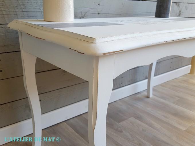 Table basse Louis XV relookée en Shabby Chic 