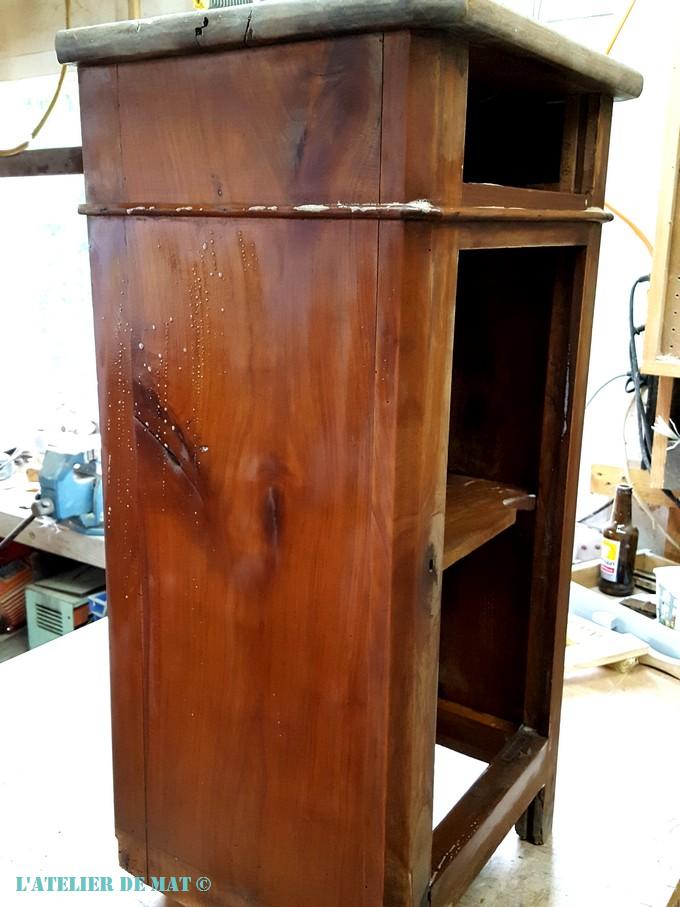 Traitement moisissures d'un vieux meuble