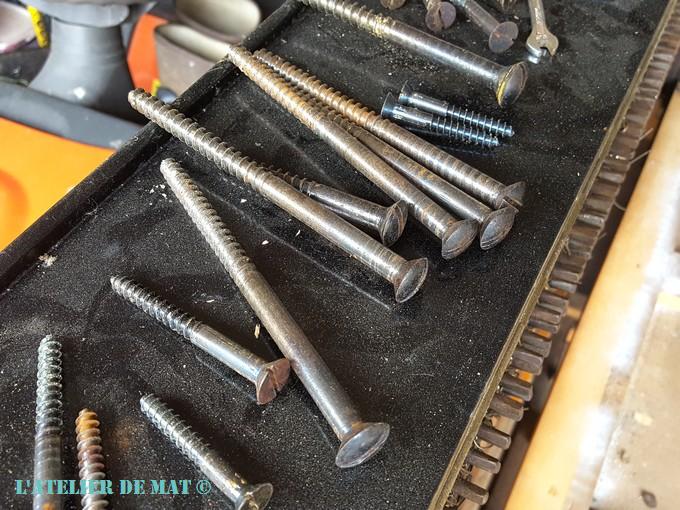 Vis vieux piano droit