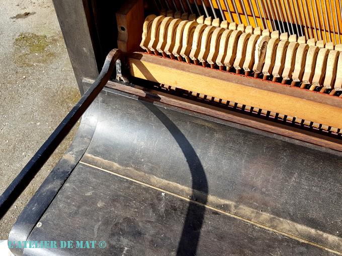 Démontage vieux piano droit 