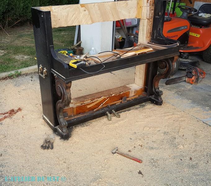 Découpage piano a la tronconneuse