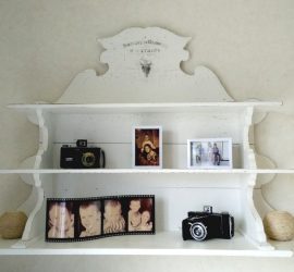 Haut de buffet transformé en étagères